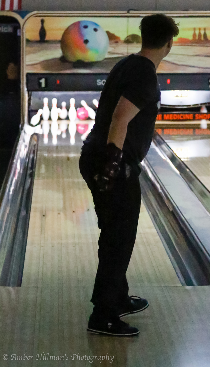 SuperbCupcake's tweet photo. @GHS_Falcons Varsity Bowling teams came out winners over Urbana tonight! @GrahamAthletics @GrahamSchools @GuidanceHS @ghsfalconyb are up on my FB page https://t.co/NvbvfYIomn Feel free to share and tag. #hillmanfamcountrylife #falconpride #bowling #highschool #sports #family https://t.co/JLDxeL1Jav