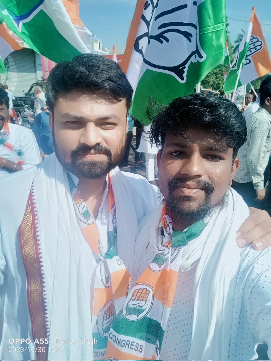 आदरणीय लोकप्रिय विधायक गिरीश जी भंडारी के सुपुत्र बड़े भाईसाहब चीनू जी भंडारी  को जन्मदिन की हार्दिक हार्दिक शुभकामनाएं बाबा महाकाल का आशीर्वाद बना रहे 🎂🎉🎂🎉
<a href="/Girishbhandari_/">Girish Bhandari</a> 
<a href="/digvijaya_28/">Digvijaya Singh</a>