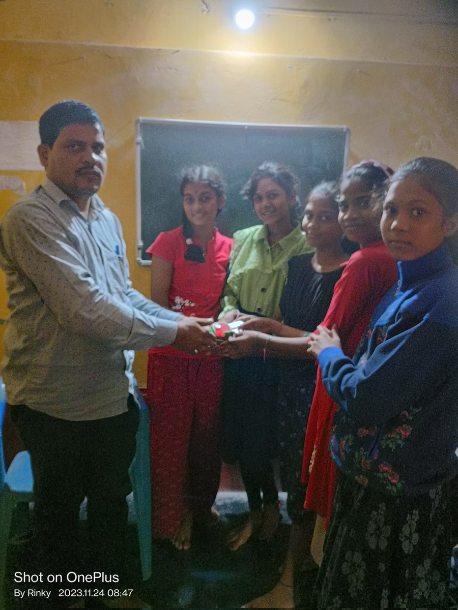 BISHNUC07252820's tweet photo. #Week - 54
#AOD ArtOfDedicating
#MissionPlasticfree
#CollectionOfSUPens
#SayNoToSUP
#ClimateEducation
#ClimateTeacher
#ClimateAction
#SaveSoilWaterAir
#BeatPlasticPollution
#SaveNature4Future
#OneDayDedicationOneRupeeDonation
#MissionLiFE
#ChooseLiFE
#MaanKiBaat https://t.co/5bnvVsVJD5