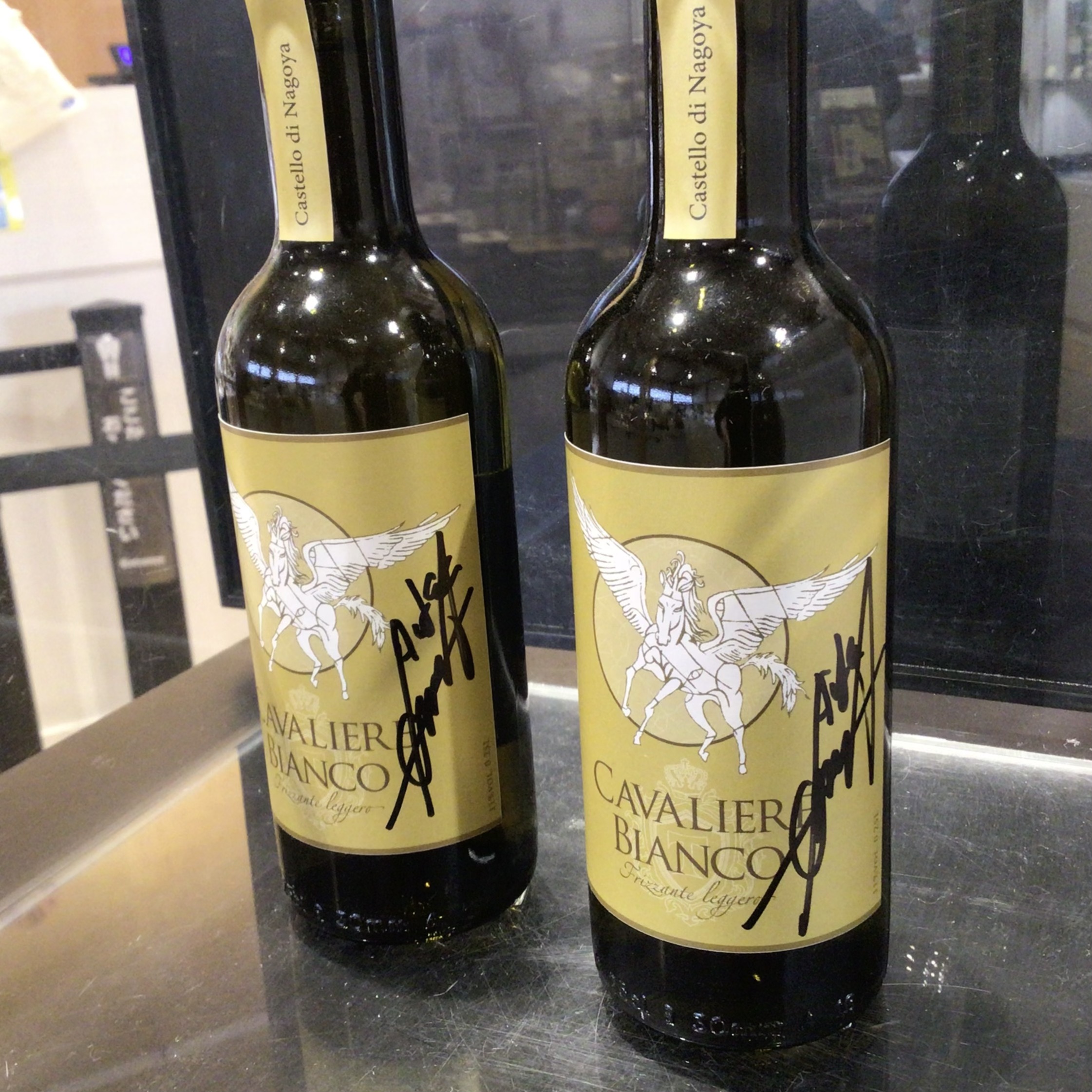 高見沢さんオリジナルワインセット『NOTE DIVINO』〔THE ALFEE〕 ワインボトルでホタルが舞う…高見沢さんの美しいワイン《Note