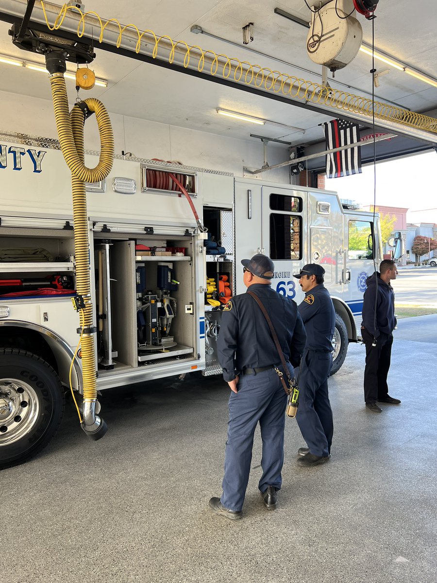 kerncountyfire's tweet photo. KCFD Station 63 Receives New Fire Engine

Press Release: https://t.co/wYBWxb9eCl https://t.co/cyxcWDnw6I