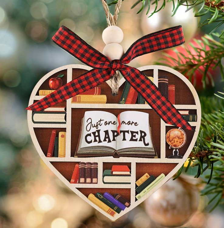 Every bookworm NEEDS this ornament... 😍🎄📚 #amwriting #amreading #bookcommunity #BookTwitter