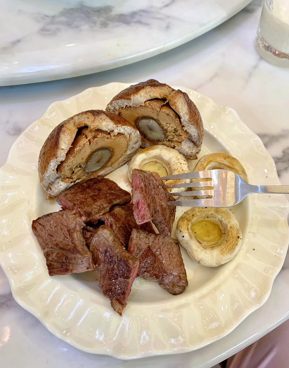 Be kind to yourself at breakfast in the morning and the day will be full of happiness🥰