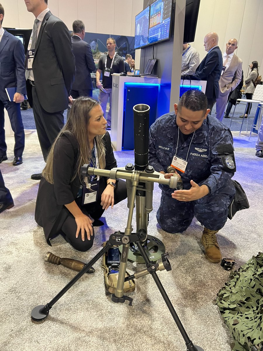 Jiracor's tweet photo. Jiracor se enorgullece de que la Fuerza Aérea Salvadoreña visite @Jiracor el la conferencia de simulación @iitsec en Orlando, FL. https://t.co/SZT2RbXHXK