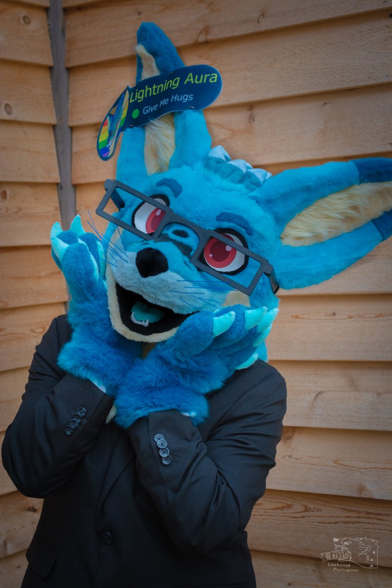 Lightning Aura tweet media