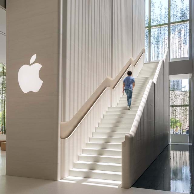 artofwtr's tweet photo. Another masterfully executed water mirror at the iconic Apple Shop at The Londoner, Macau.
Since 1999 we have been successfully working for very prestigious clients.

#reflecitvepools #waterfeature #architecture https://t.co/PymJsubtXg
