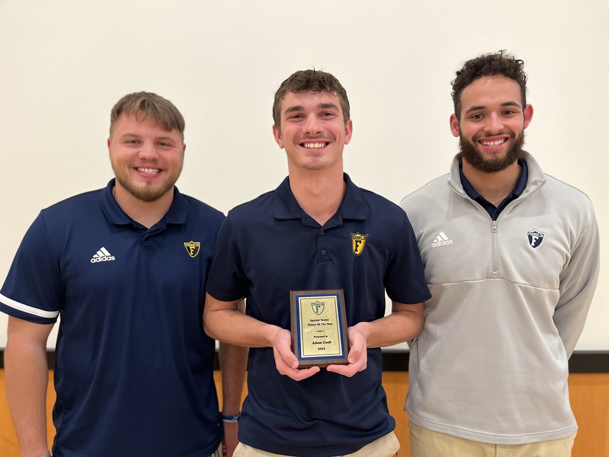 FCGrizFootball's tweet photo. Nick Schultz Offensive Line - Ethan Corwin
Special Teams Player of the Year - Adam Guth
Reece Mann Offensive Player of the Year - Garrett Cora
Keith Fiedler Defensive Player of the Year - Jireh Ojata
#BuildingChampions https://t.co/eZ4JjDcB8p