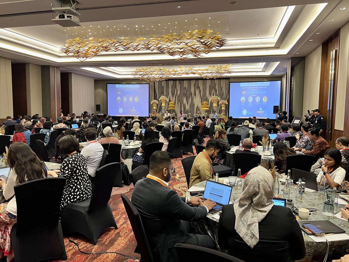 WFD_Bangsamoro's tweet photo. 𝐇𝐨𝐰 𝐜𝐚𝐧 𝐂𝐒𝐎, 𝐦𝐞𝐝𝐢𝐚 𝐩𝐫𝐨𝐭𝐞𝐜𝐭 𝐞𝐥𝐞𝐜𝐭𝐢𝐨𝐧 𝐢𝐧𝐭𝐞𝐠𝐫𝐢𝐭𝐲? Experts from parliament, factchecking orgs &amp; media exchanged insights on how to protect #electionintegrity and create #sustainabledemocracy. #BCSMF2023 #electiondisinformation @WFD_Democracy https://t.co/LTHJJSRxfy