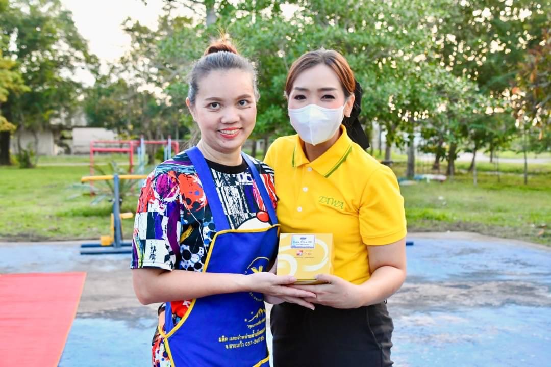 2idpr's tweet photo. “อนุรักษ์วัฒนธรรม สืบสานประเพณีไทย วันลอยกระทง”
ประธานสมาคมแม่บ้านทหารบก สาขา ร.12 พัน.1 รอ. จัดกิจกรรม “วันลอยกระทง” เพื่อสืบสานวัฒนธรรมประเพณีไทย ที่สืบทอดมาตั้งแต่สมัยโบราณ สร้างจิตสำนึก และตระหนักในความสำคัญของแหล่งน้ำ รวมถึงสร้างความสามัคคีในครอบครัวตลอดจนชุมชน https://t.co/KALHON66kX