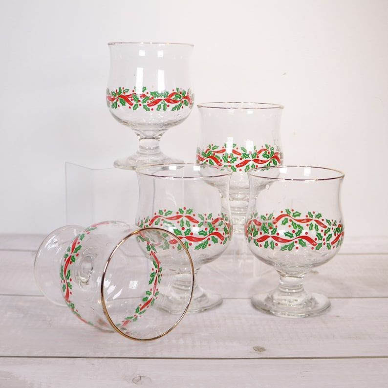 Libbey Holly Berry Christmas Goblet Champagne or Tall Sherbet Dessert Glasses

buff.ly/3sPYWX4

#christmas2023 #Christmas #christmasdecor #christmashomedecor #christmasglasses #christmashome #holidaydecor #holidayhomedecor #Libbey #HollyBerry #ChristmasGlass #potbelly