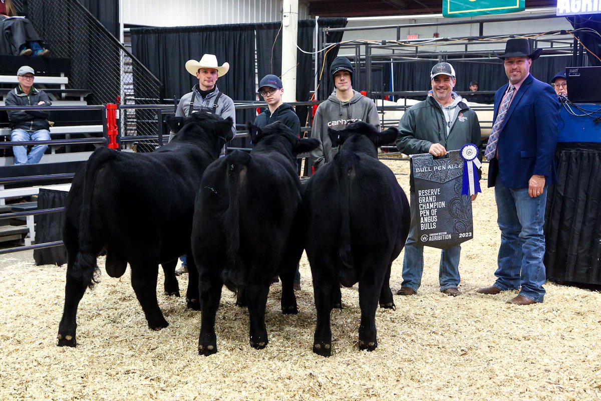 Standard Hill-SMyer tweet media