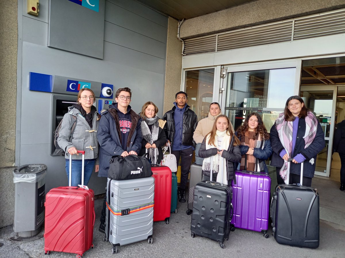 Les élèves du Lycée Marc Godrie <a href="/acpoitiers/">Académie de Poitiers</a>  sont bien arrivés à <a href="/DublinAirport/">Dublin Airport</a> pour effectuer leur PFMP dans le cadre d'<a href="/EUErasmusPlus/">Erasmus+</a>