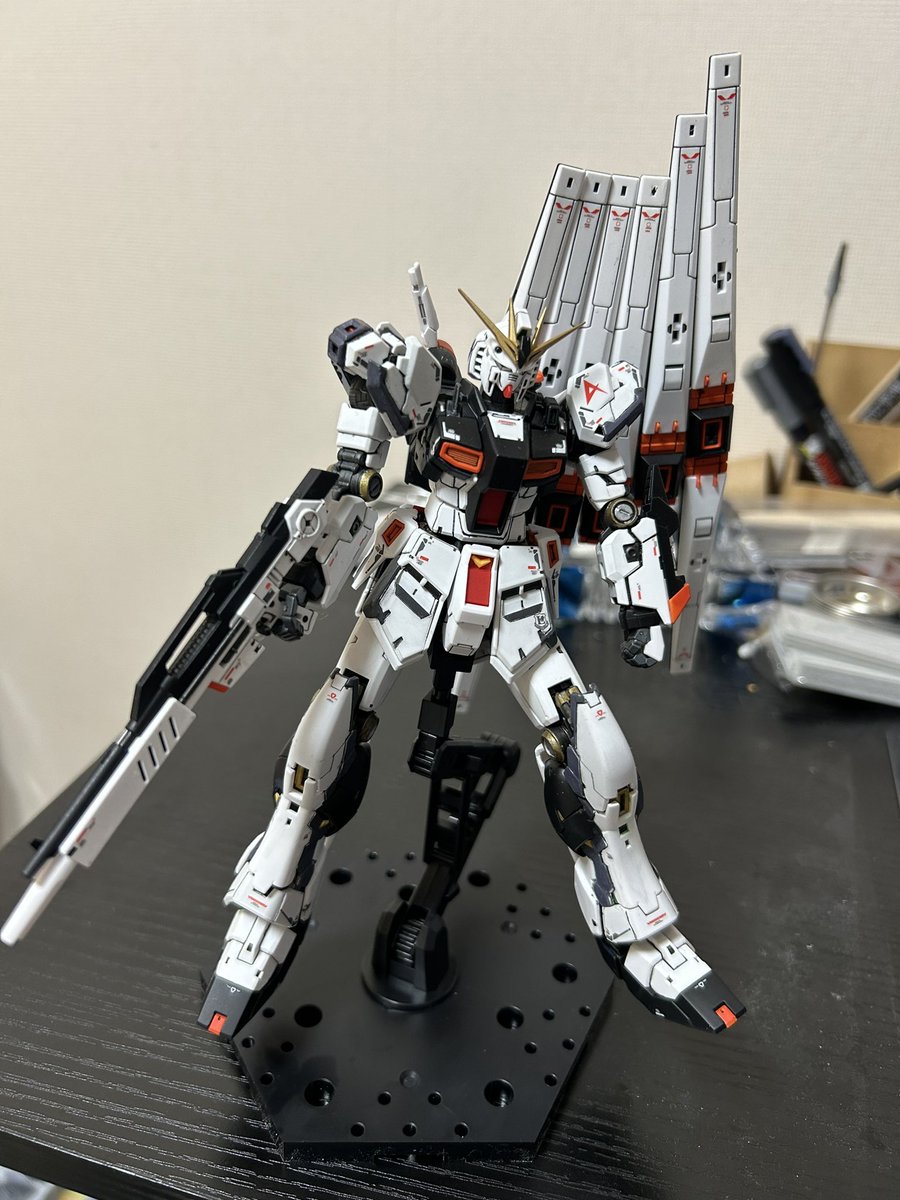 densen0409's tweet photo. 全然X見てないけど皆元気なん？
でーちんは最近ガンプラ作っとんで https://t.co/ZmJnLo3O2o