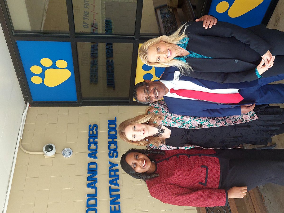It's always a pleasure working with my After School Programs team. Today, we celebrated Literacy with Principal Platts, Mayor Deegan, Dr. Grass, Mrs. Tutwiler-Fortune, and Mr. Baxton ! #TeamDuval