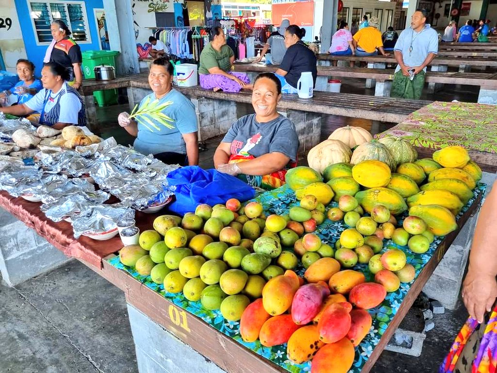 MeleMauala's tweet photo. Taking HE Luck +members of the Australian High Commission, Samoa to visit the #Salelologa market in #Savaii to meet women vendors+ management. #Markets4Change making markets #cleaner, #greener, and #safer! The 5 year, $5.3 mil AUD,is picking up speed! @unwomenpacific @UNDP_Samoa https://t.co/HyR3izbTT8