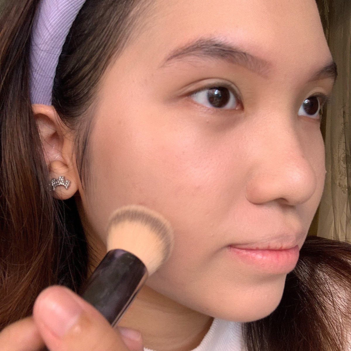ryaburii's tweet photo. jaman sekarang nyari foundie sama bedak mah gampang, tapi NYARI YANG AFFORDABLE TUH GAK GAMPANG 😭

TAPI AKHIRNYA  AKU NEMU COMPLEXION PRODUCTS YANG AFFORDABLE &amp; WORTH!

WAJIB BACA SOALNYA URGENT NEED! #racuninmakeup https://t.co/lQ4Npsxkmv