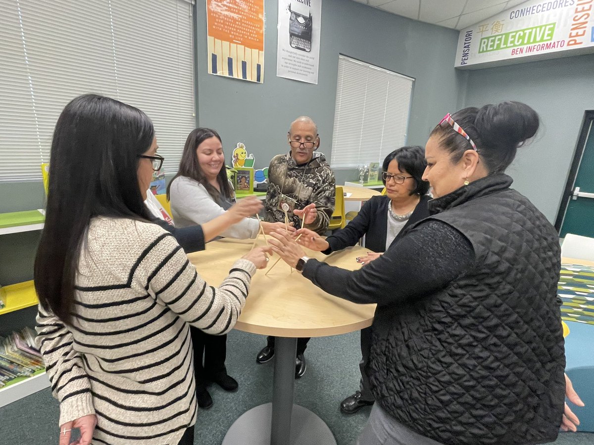 genevie79cr's tweet image. Our first day back and teachers spent the afternoon sharing writing successes and engaging in collaborative learning…IB and Writing! The chopstick challenge was a fun provocation to get us centered in the writing!! #HowWeExpressOurselves #Knowledgeable #Communication #LPLS4Girls