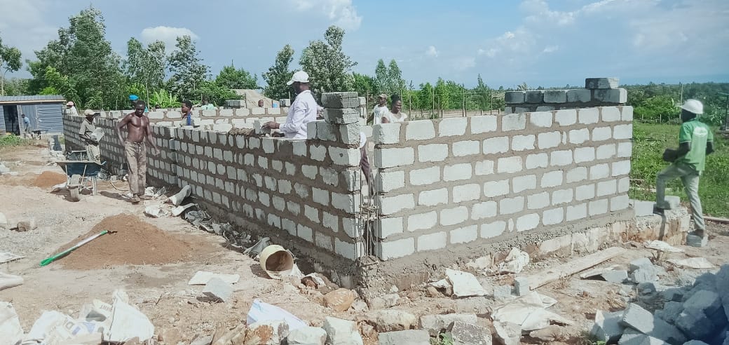 MYwech's tweet photo. #MaterialRecoveryFacility
The Miya Ywech Consortium MRF being constructed in Mamboleo,Kisumu is taking shape and will be completed by Contractor within the agreed timelines. We are grateful to our development partner and different stakeholders for making this a reality! https://t.co/Ef5NwCxlCr