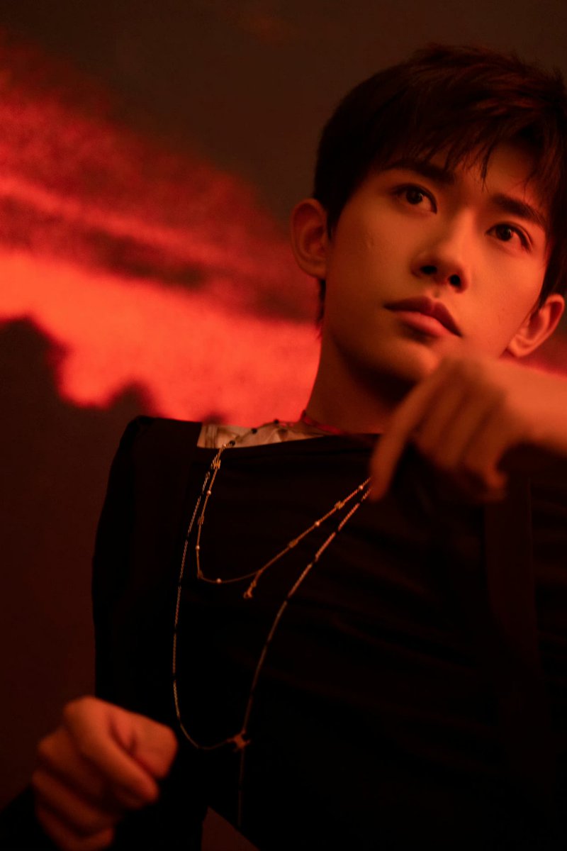 JacksonYee_YT's tweet photo. 伴随 #易烊千玺 4%vol的河,再次祝福更斑斓有味的23岁。
Accompanying the #JacksonYee's 4%vol River, we wish you a more colorful and flavorful 23 years old again.
Cr. 易烊千玺JacksonYee工作室
#JacksonYee23rdBday #易烊千玺1128生日快乐 #HappyQianxiDay #OnlyForJacksonYee #易烊千玺 https://t.co/30kq83YKys