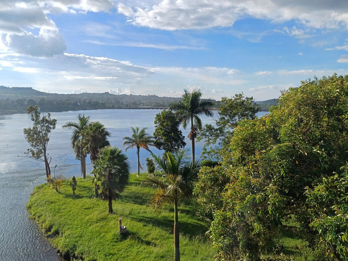 LauraBasco's tweet photo. The Nile will always have a special place in my heart.
As part of @ACMI_Africa Water and Land Flagship Programme we are designing programmes, addressing the environmental, economic and social aspects around water security and #climatemobility. 
#Uganda #CommunitySupport #water https://t.co/YWz12J8C18