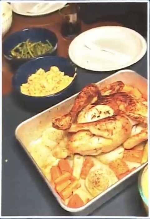 Aaron's thanksgiving at home he was cooking mac&amp;cheese , chicken and more together with ASC Mc team 🥺 <a href="/realaaronkwak/">아론 (AARON)</a>