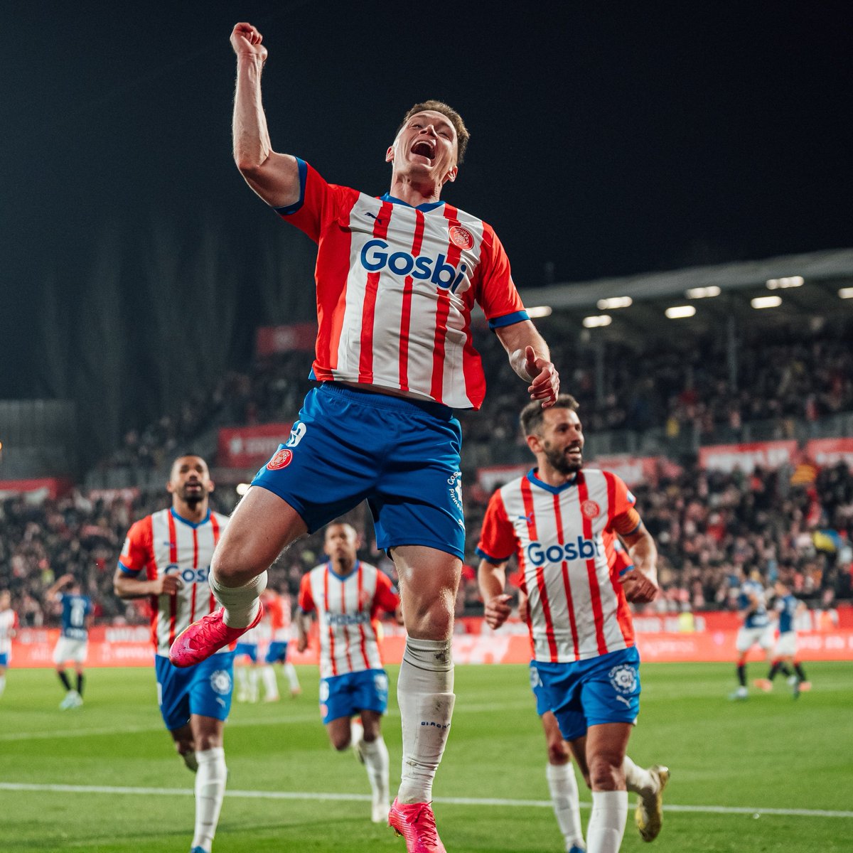 sportstickz's tweet photo. #LaLiga |Full Time
Athletico Club 1-1 Girona
I. Williams 67 V. Tsygankov 55
It's a draw between Athletico Club and Girona, Iñaki Williams equalises the game in 67th minute after the goal from Viktor Tsyhankov in 55th
#ATCCL #GironaAthletic #AthleticClub #Girona #ATC https://t.co/0Mg8h8m7e0