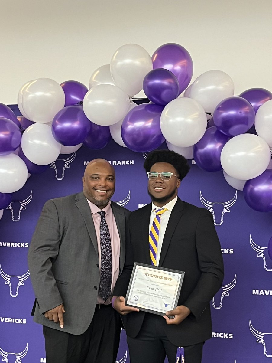 MRHS_SPORTS's tweet photo. 💜🏈So proud of our Football Program! We got to celebrate our Mavericks today!🏈💜 @MRHS_MavsFTB https://t.co/UjLuuEXjXG