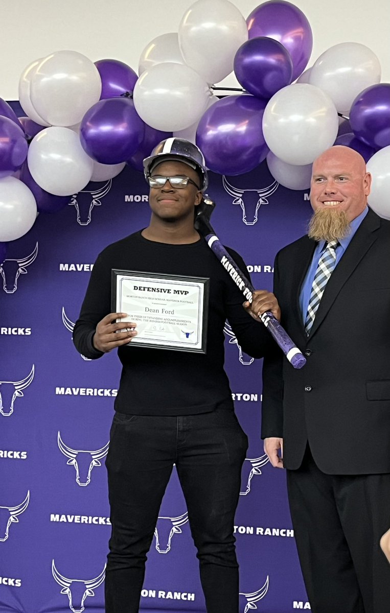 MRHS_SPORTS's tweet photo. 💜🏈So proud of our Football Program! We got to celebrate our Mavericks today!🏈💜 @MRHS_MavsFTB https://t.co/UjLuuEXjXG