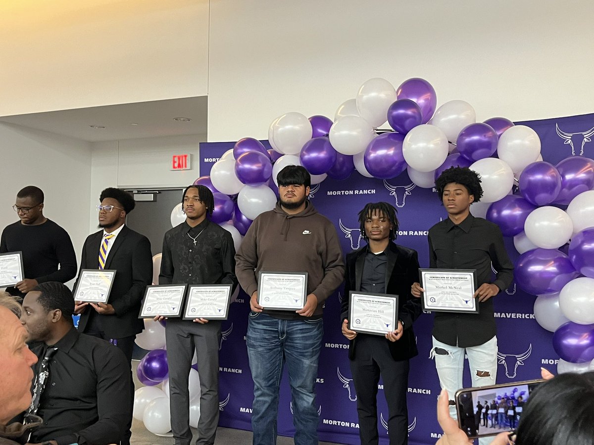 MRHS_SPORTS's tweet photo. 💜🏈So proud of our Football Program! We got to celebrate our Mavericks today!🏈💜 @MRHS_MavsFTB https://t.co/UjLuuEXjXG