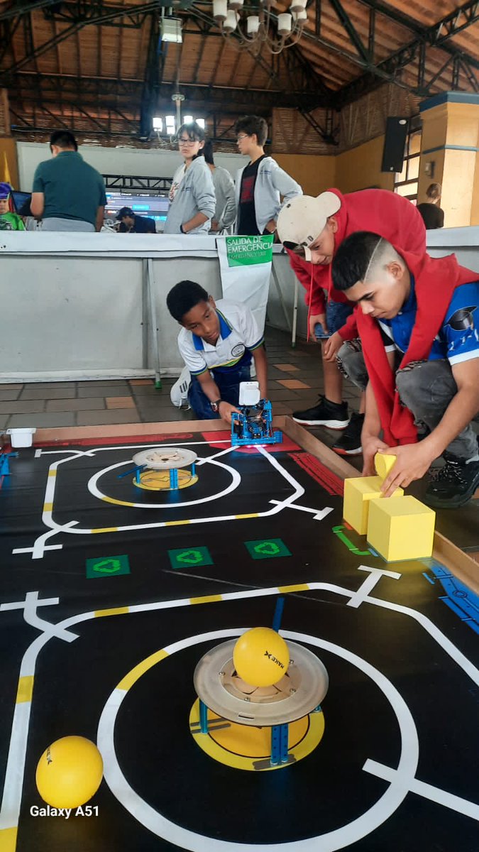 I.E Antonio Lizarazo tweet media