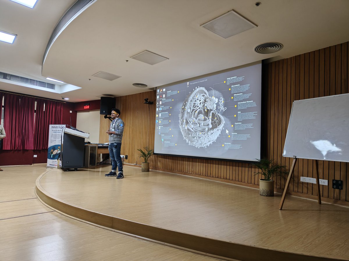 Day 2 of the Visualising Science workshop: Interesting session on using illustrations to communicate science by Rafeeq Mavoor. @unescorcb @NatureInd @India_Alliance @deepjxtal @sahanaghosh8