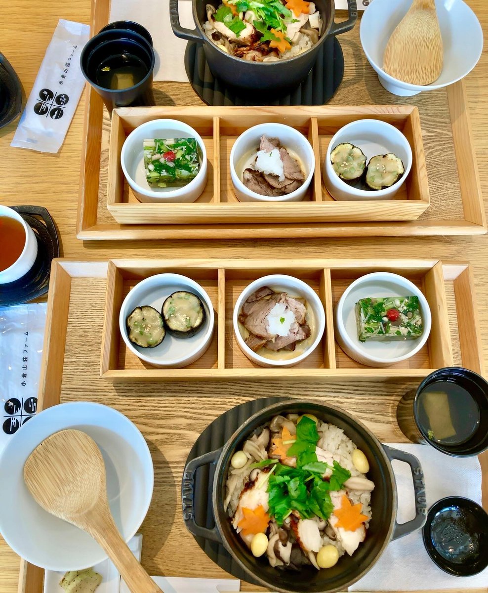 chisa_peace's tweet photo. 小倉山荘本店でやっぱりこの時期釜飯の米も🌾うまし、紅葉も🍁素敵でした！リピ2回目🎵
#京都グルメ
#小倉山荘 https://t.co/3fOID6x5Lf