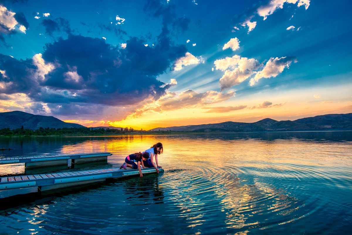 Sivrice de günbatımı