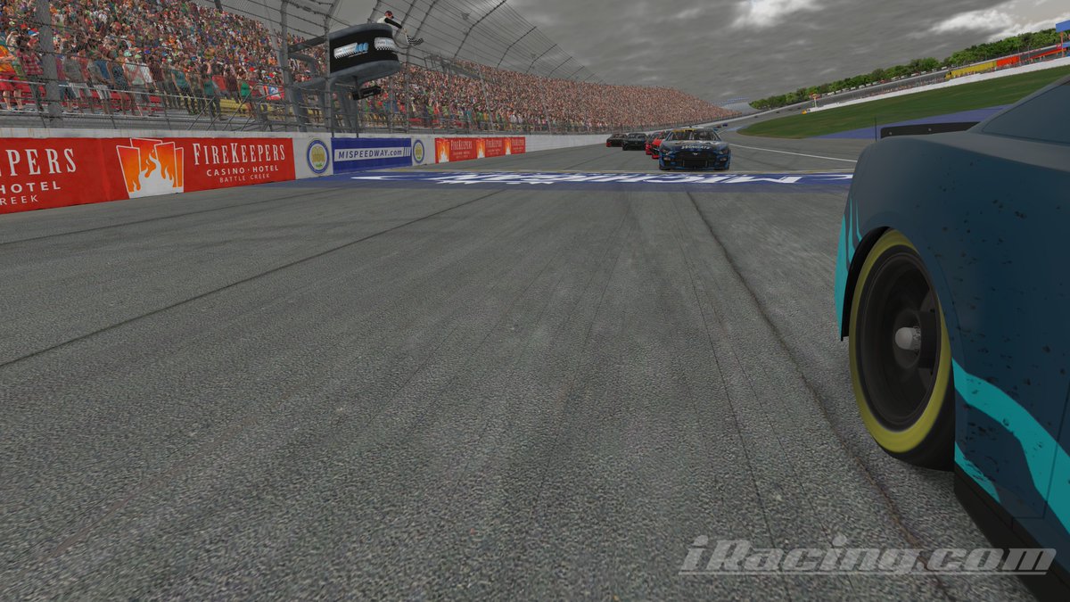 AGH, so close! A spot in CIL's Championship 4 was in my grasp as I led 30/100 laps tonight but ended up P2 in the end. We'll still fight for Best of the Rest (More Money!) and the Alumni Championship next week at Homestead. Congrats to the Final 4, and good luck to you all.