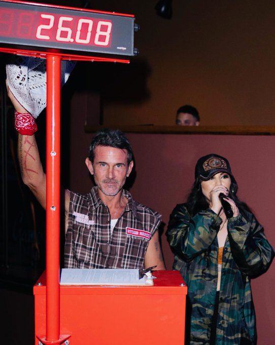 "Buck It" https://t.co/GpxOXojHii