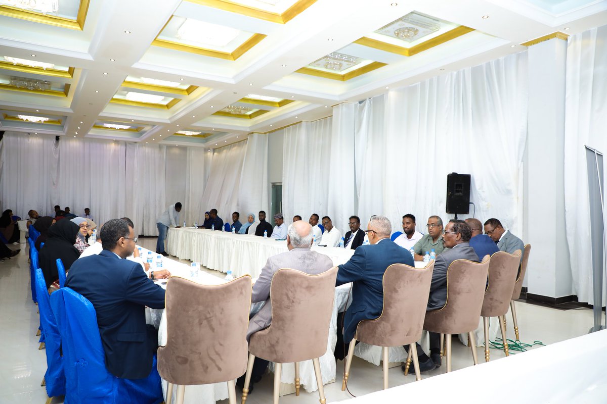 mindsomalia's tweet photo. Our civic education program aims to create awareness of democracy, good governance, and human rights.
#mindsomalia
#mindsessions https://t.co/HhES0dYIb5