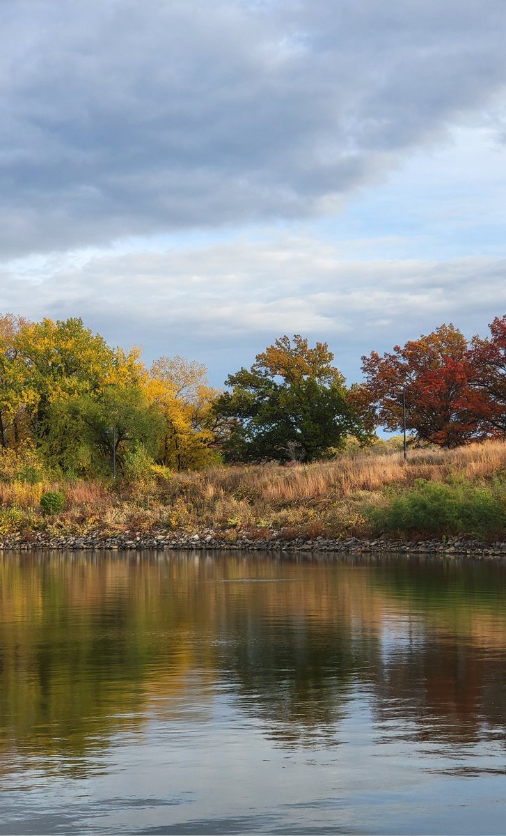 _UNISecrets's tweet image. “I recently was able to return to Iowa after being deported 2 years ago, and I gotta say it was very refreshing. Iowa looked beautiful dressed in fall colors, and Iowa nice never fails to make me happy and grateful for every moment spent there”