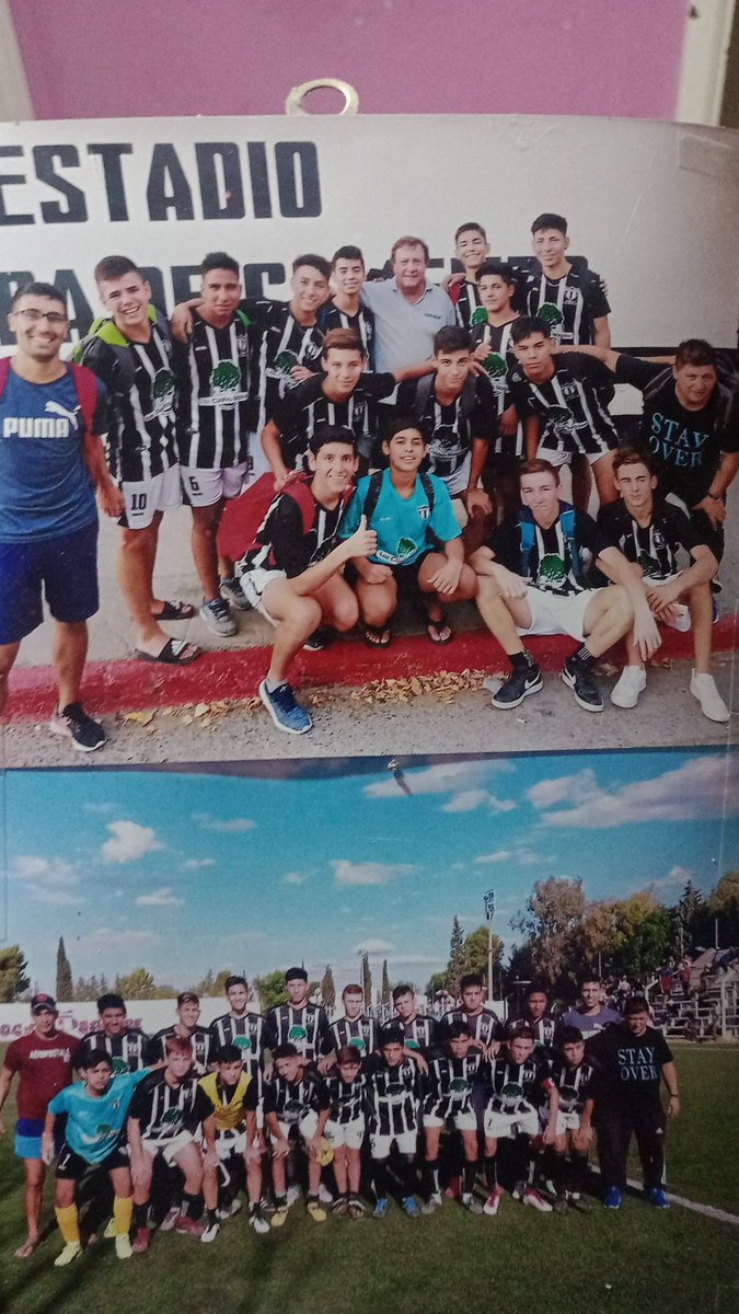 No sé olviden que vistieron la camiseta del ALBINEGRO, y ahora nos tratas de negro de mierda , que feo que es !! Se los trato bien a cada uno .