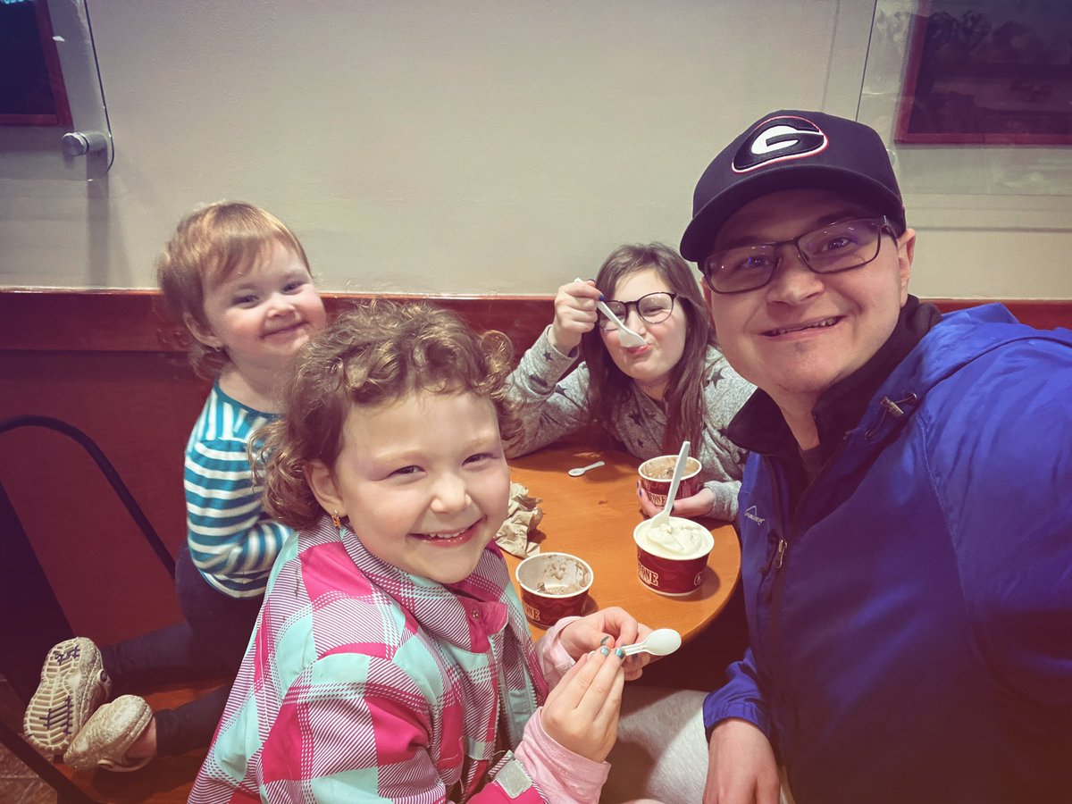 PastorCleve's tweet photo. Daddy - Daughter date night.
Ice cream for the win.

#babygirl #sweetpea #sugarbear 
@PastorAmber https://t.co/kWUH6TrGeE