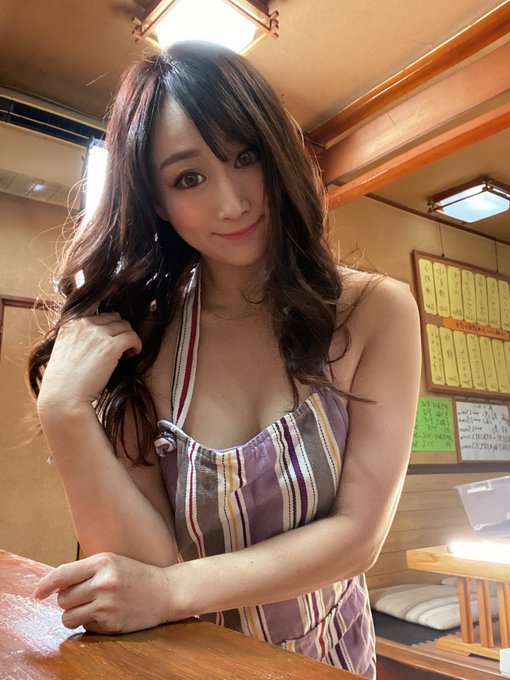 裸エプロンはどうですか？ https://t.co/3Fau6Ln7Yo<a href="/tag/%E3%82%B7%E3%83%B3%E3%82%AC%E3%83%9D%E3%83%BC%E3%83%AB"class="tags"><span>#シンガポール</span></a>