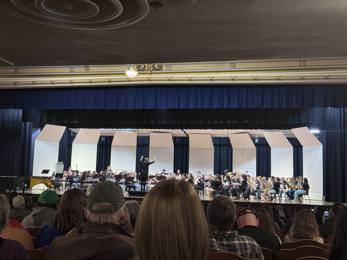 WarrenEastBands's tweet photo. Very proud of our @WEMS_Raiders students at the @murraystateuniv Middle School Quad State Band! @WEMSBands https://t.co/k3aKXnR5Sy