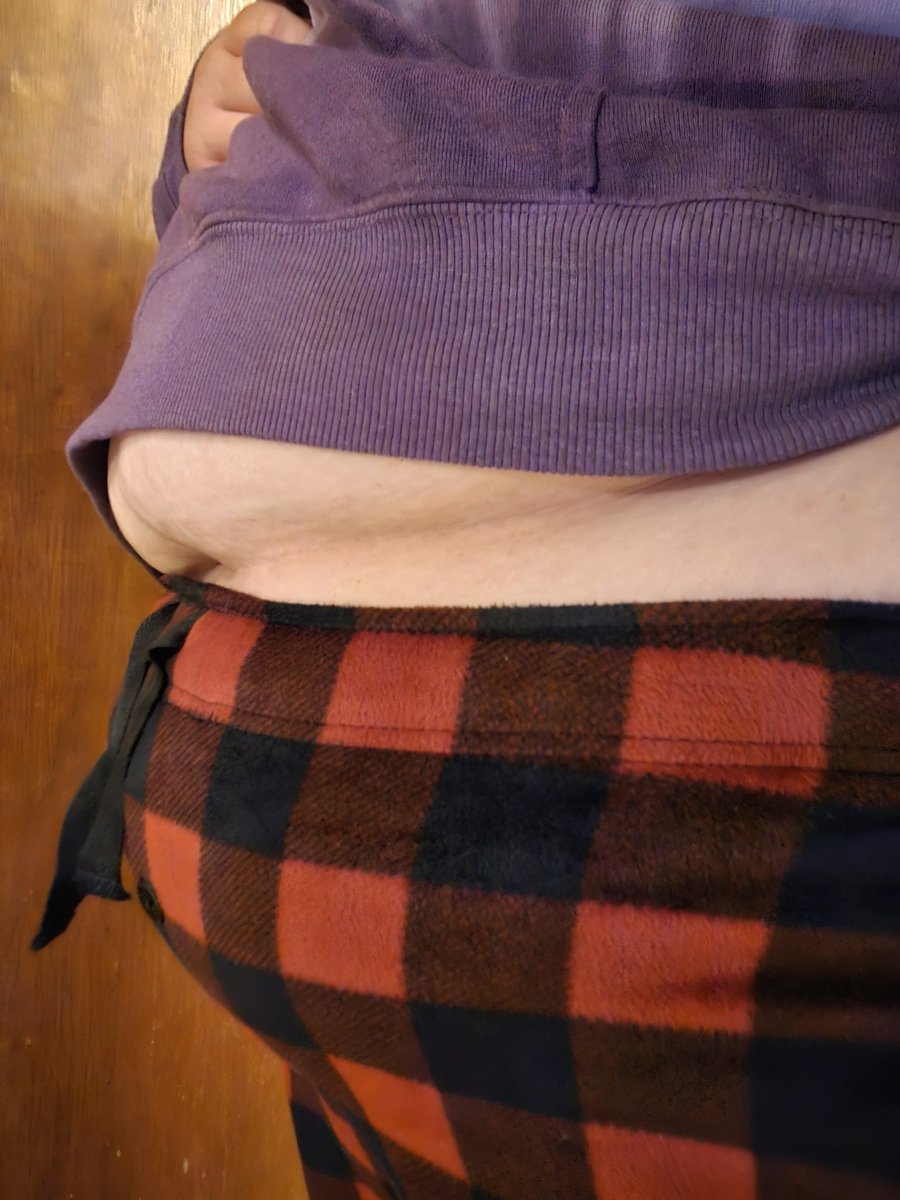 HoneyCowAD's tweet photo. #irlpics one more for the belly lovers 
Just a peek https://t.co/7CFMFcmqKL