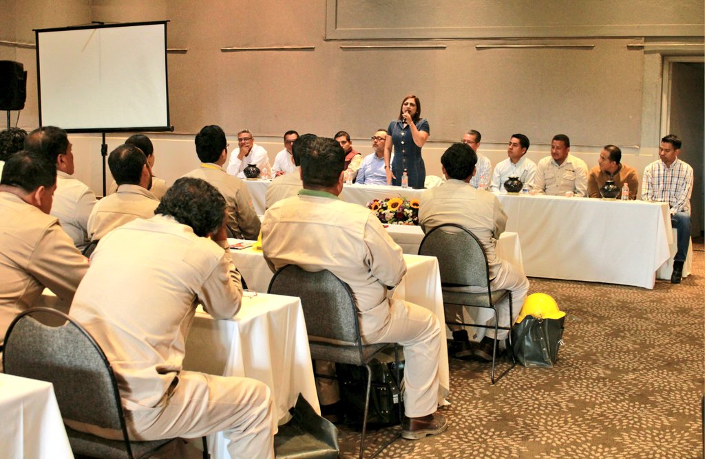 Juris01_VC's tweet photo. Los @SSO_GobOax a través de la #JSVC, llevaron a cabo la inauguración del curso "Estrategias en el abordaje de los programas de Enfermedades Transmitidas por Vector", dirigido al personal de campo. https://t.co/XMGnoaEVvp