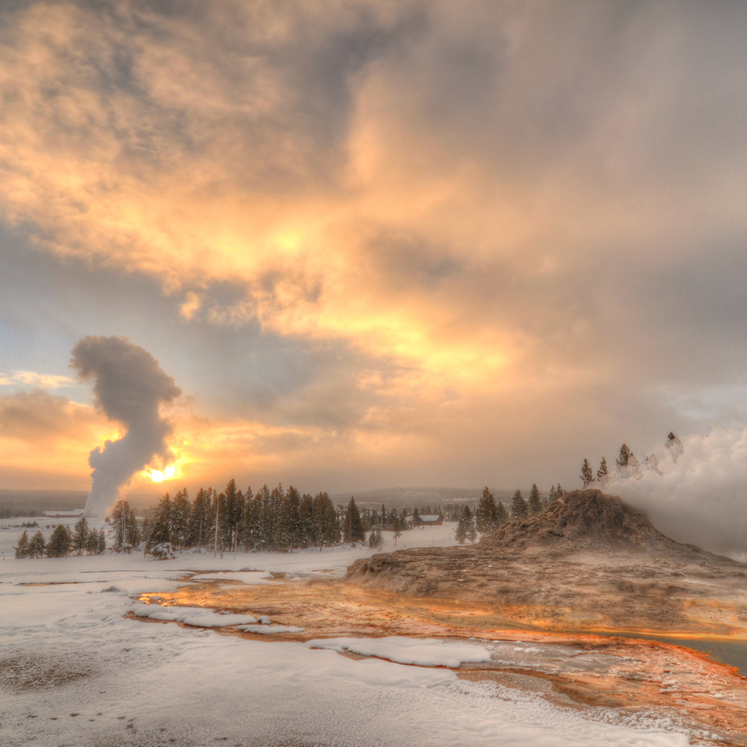 DestYellowstone's tweet photo. The magic of winter β unexplained and awe-inspiring. βοΈ
P.S. It's even better in person.
.
.
.
#WestYellowstone #DestinationYellowstone #VisitWestYellowstone #WestYellowstoneMT #YellowstoneNationalPark #YellowstoneNPS #Winter #Snow #SnowDays #WinterWonderland https://t.co/lSzkKI1ATm