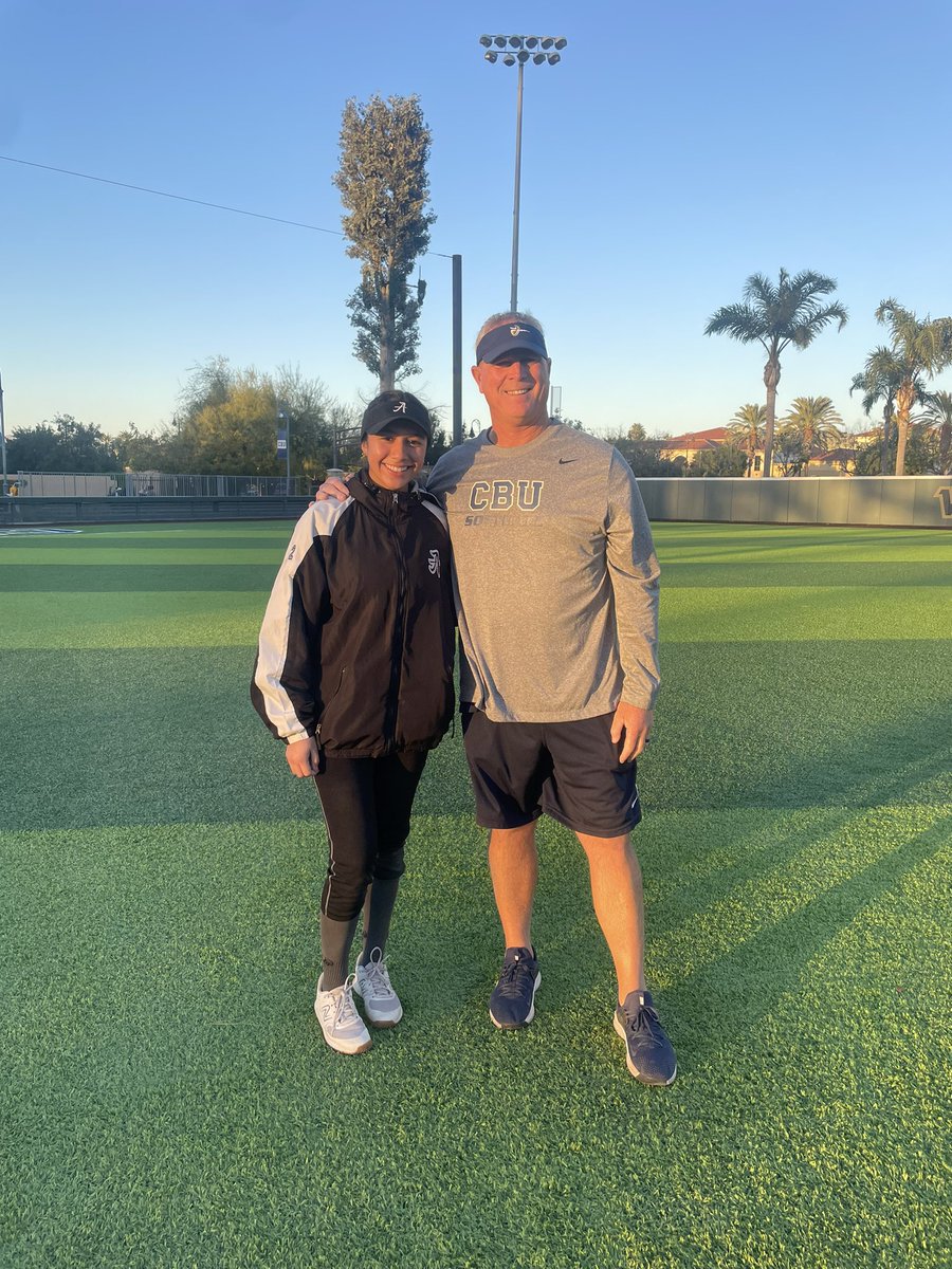 21_Aryanna's tweet photo. Thanks for having me at your camp! I really enjoyed myself I look forward to talking to you soon! @BrianJendro @Coach_Gonzales_ @msmithsb16 @britt_gossett https://t.co/nBBfDafvjY