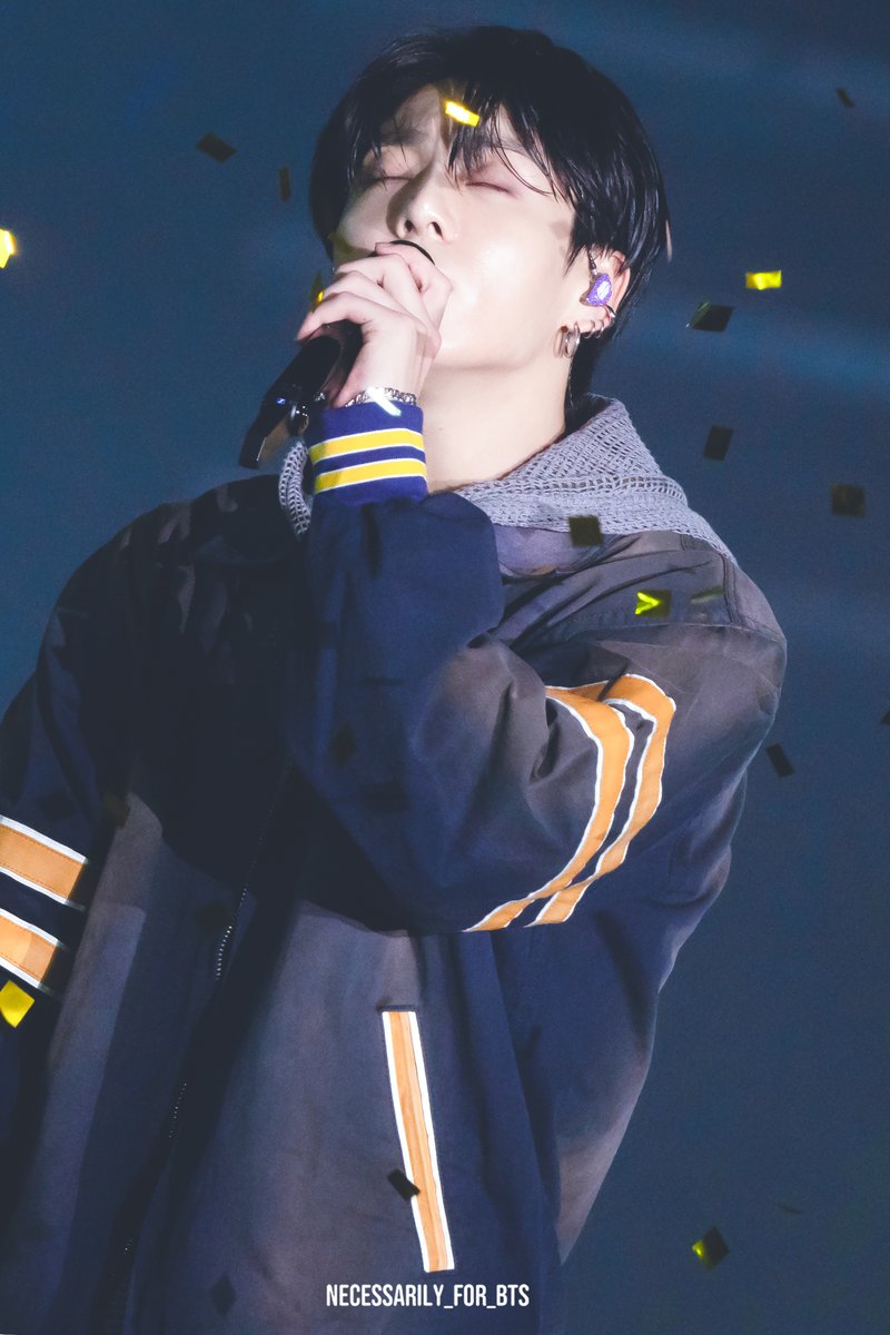 aspire_for_BTS's tweet photo. 231120  
#정국 #JungKook #방탄소년단 #BTS @BTS_twt https://t.co/MxV47b14aA