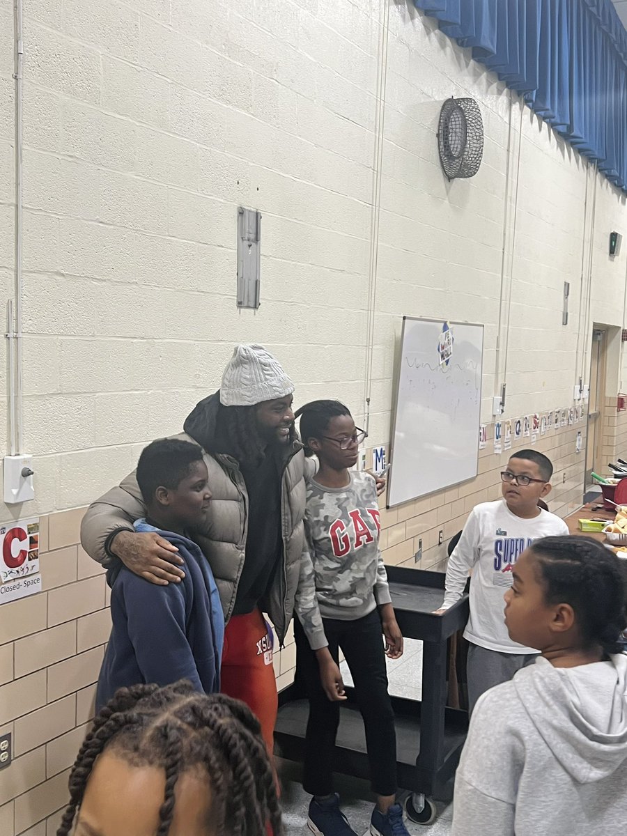 Mr. Perry tweet media