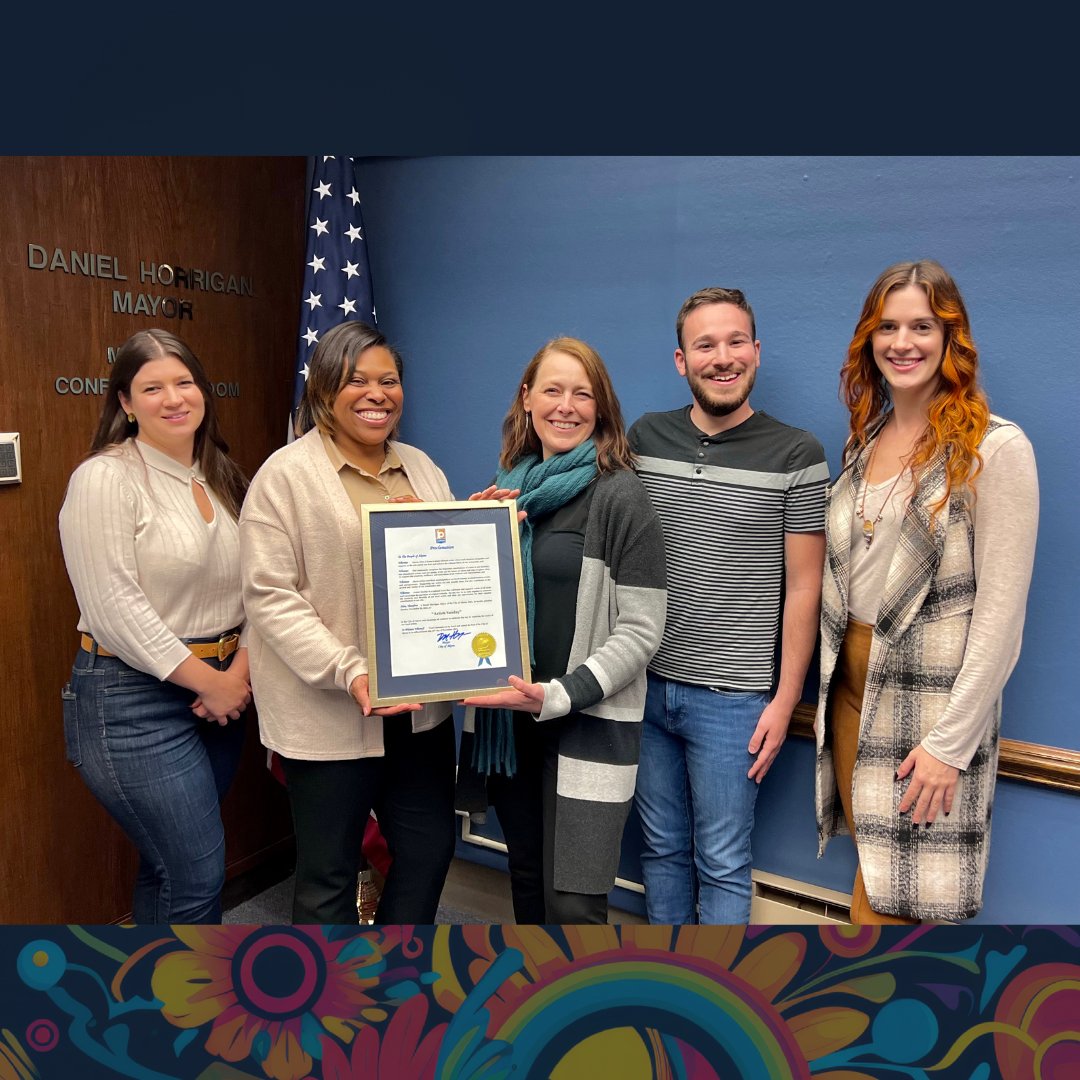 Summit_Artspace's tweet photo. Did you know Akron Mayor Daniel Horrigan has issued a proclamation officially declaring Nov. 26 “Artist Sunday” in the city?!? 👏🎉👏
Join #SummitArtspace from 12-5 pm for our #ArtistsSunday event. Discover 9 other #AkronArt locations on the #passport!
https://t.co/6NcP3V0D1o https://t.co/fOFmgv2ii4