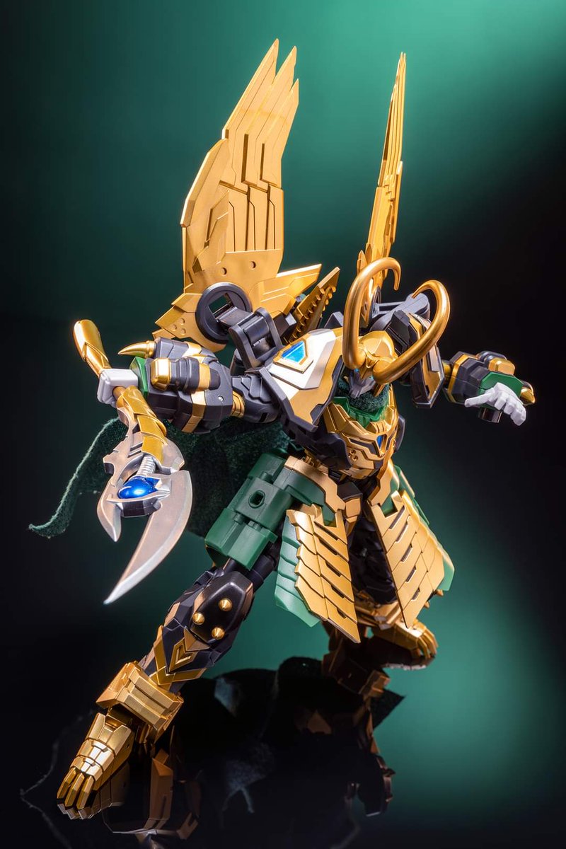 not_on_twitta's tweet photo. Pengu Toys PT-11 

Pengu Toys used the Iron Factory Cyclonus mould and turned it into Loki, and I'm super into it.

1/4 https://t.co/vRva3bnpY8