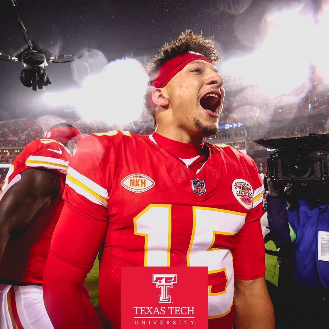 Chiefs's tweet photo. SOAKED ✅
STOKED ✅
LET'S GO, CHIEFS KINGDOM! https://t.co/9mVzrxwoMf